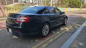 2014 Ford Taurus SE