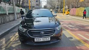 2014 Ford Taurus SE