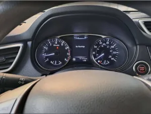 2016 نيسان روج SV