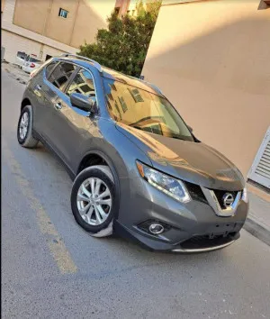 2016 نيسان روج SV