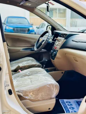 2015 تويوتا أفانزا E CVT