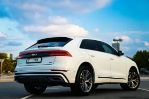 2021 اودي كيو ٨ Premium Plus