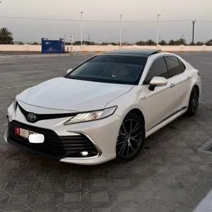 2024 Toyota Camry Hybrid LE