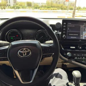 2024 Toyota Camry Hybrid LE