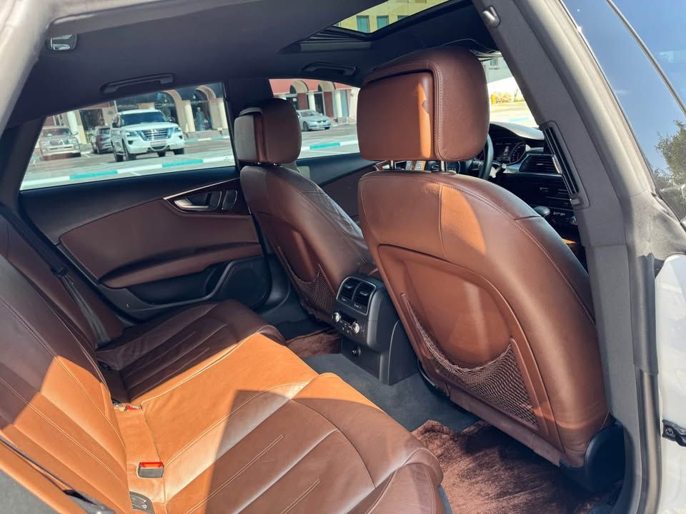 2014 اودي آي ٧ Prestige