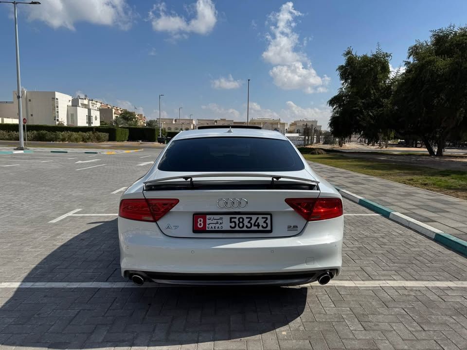 2014 اودي آي ٧ Prestige