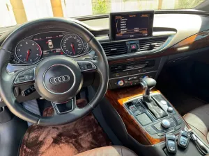 2014 اودي آي ٧ Prestige