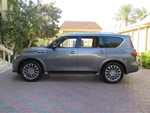 2017 Infiniti QX80 LUXE