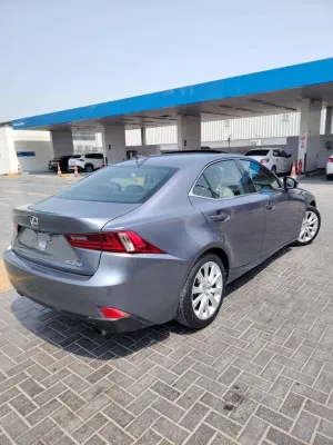 2015 لكزس اي اس IS 250