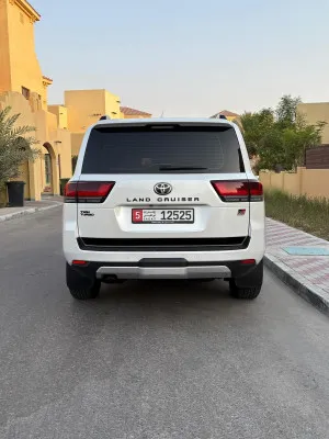 2023 Toyota Land Cruiser GR