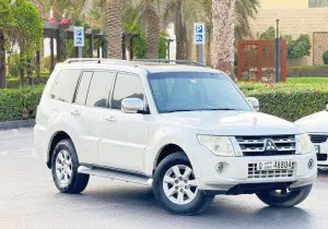 2012 Mitsubishi Pajero GLS