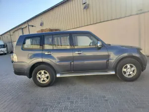 2008 ميتسوبيشي باجيرو Signature Edition