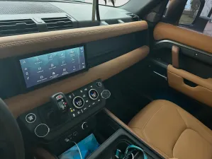 2020 لاند روفر ديفندر 110 trophy
