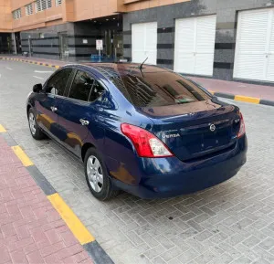 2012 نيسان فيرسا SR