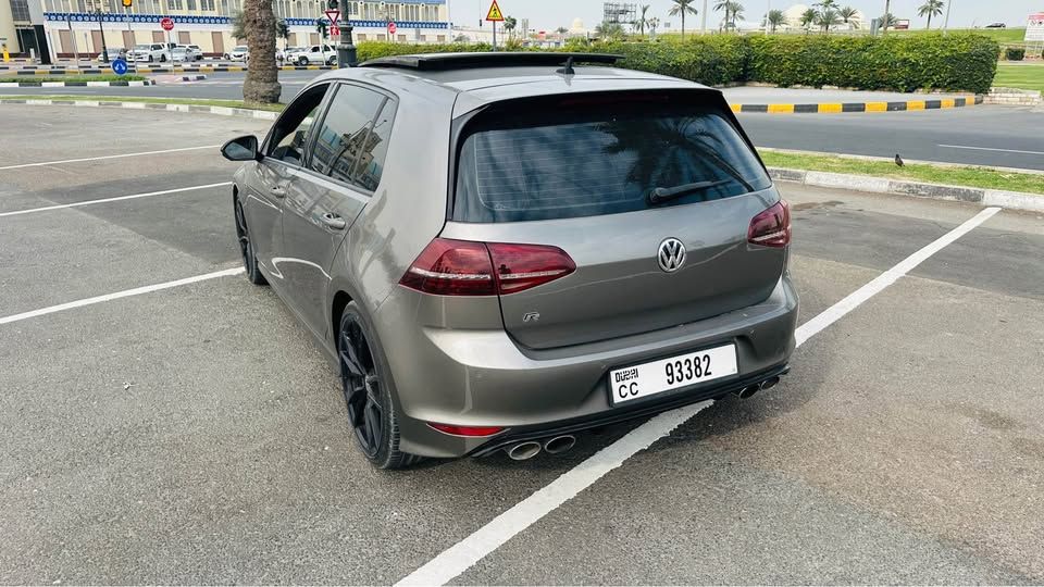 2017 Volkswagen Golf R