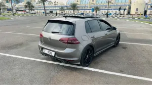 2017 Volkswagen Golf R