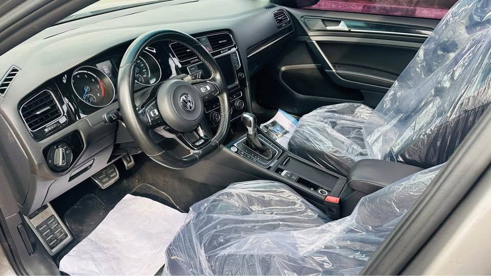 2017 Volkswagen Golf R