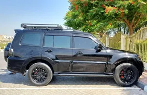 2017 Mitsubishi Pajero GLS