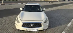 2015 إنفينيتي كيو آكس٧٠