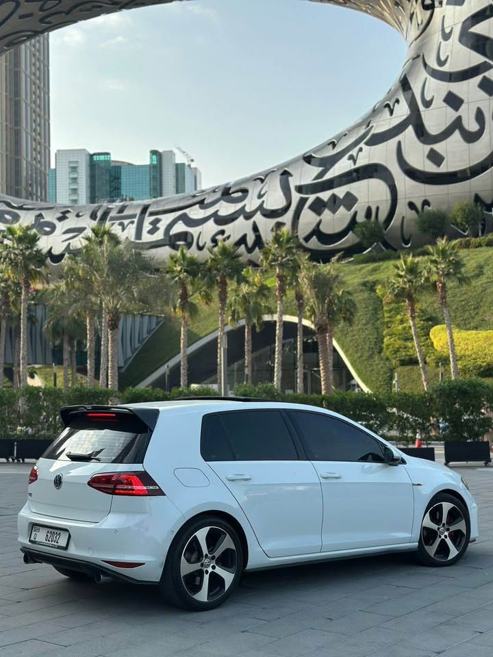 2016 فولجس فاجن جولف GTI