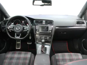 2016 فولجس فاجن جولف GTI