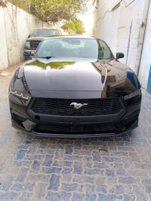 2024 فورد موستانج V6