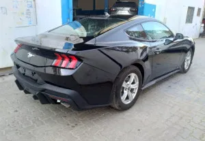 2024 فورد موستانج V6