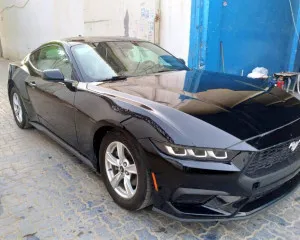 2024 فورد موستانج V6