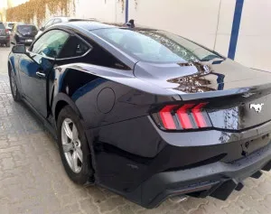 2024 فورد موستانج V6