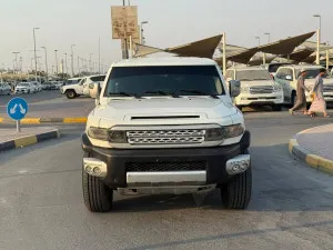 2012 تويوتا أف جي كروزر Base