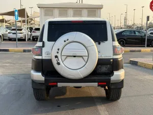 2012 تويوتا أف جي كروزر Base