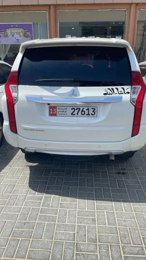 2019 Mitsubishi Montero LS