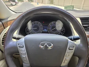 2017 Infiniti QX80 LUXE