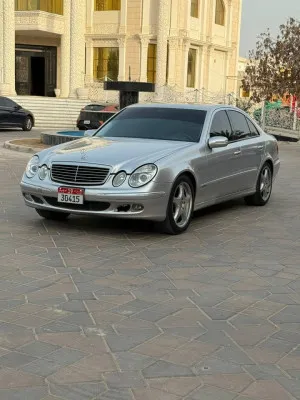 2004 مرسيدس-بنز الفئة - E E500