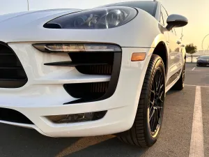 2017 بورش ماكان GTS