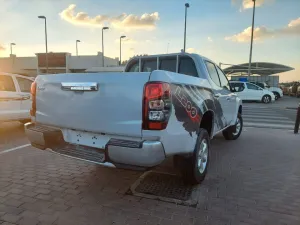 2020 ميتسوبيشي أل٢٠٠ double-cab