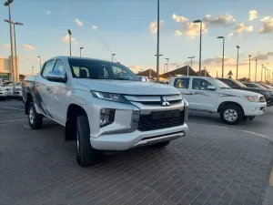 2020 ميتسوبيشي أل٢٠٠ double-cab