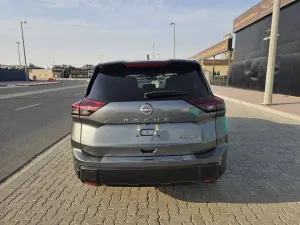 2024 نيسان روج SV