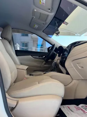 2020 نيسان اكس تريل SL