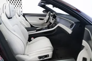 2025 بنتلي كونتيننتال GTC V8