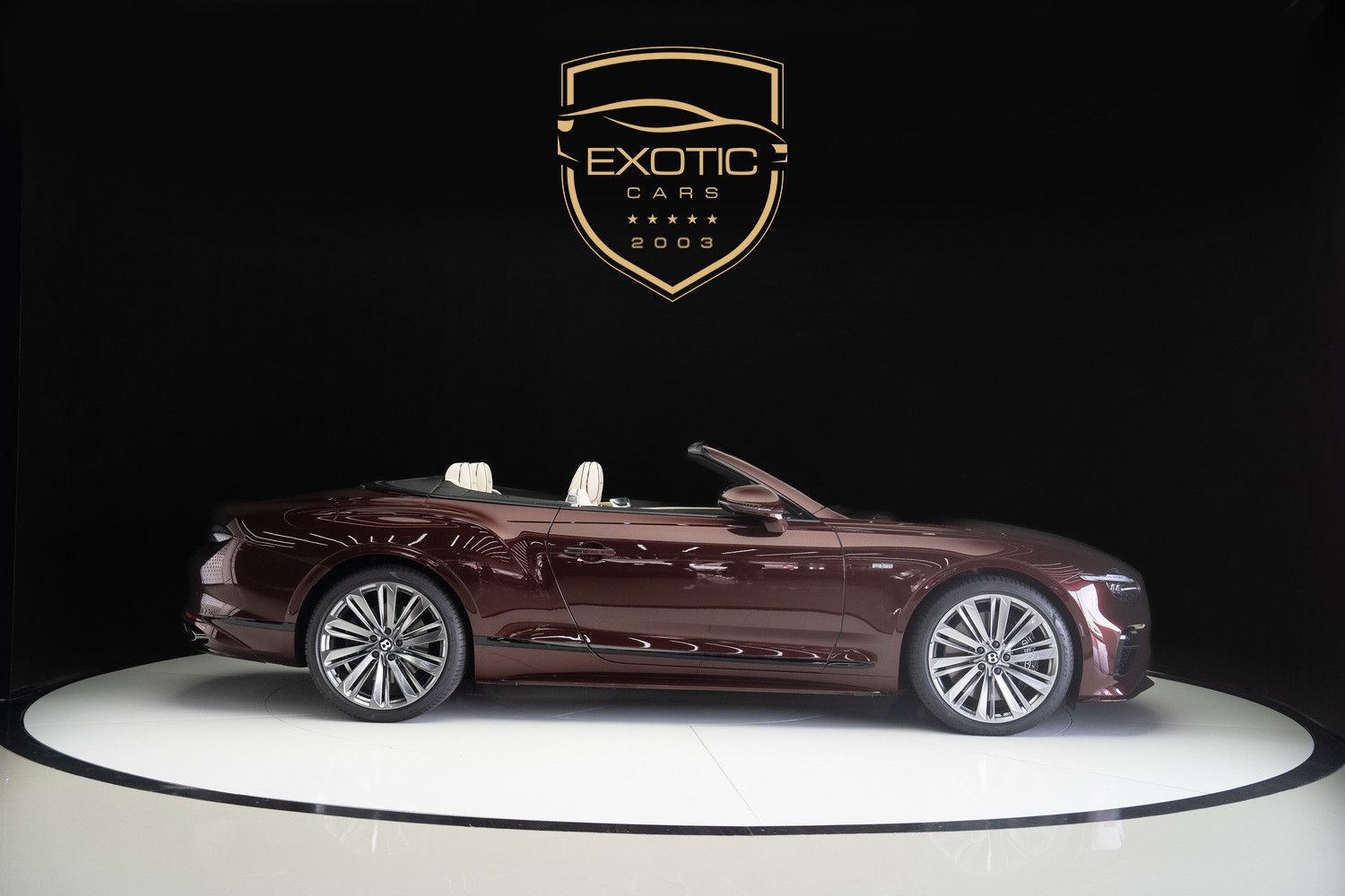 2025 بنتلي كونتيننتال GTC V8