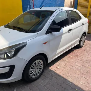 2019 فورد فيجو Titanium