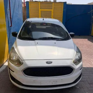 2019 فورد فيجو Titanium