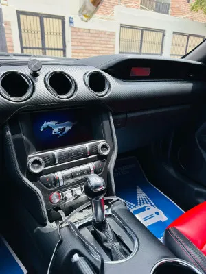 2017 فورد موستانج EcoBoost Fastback