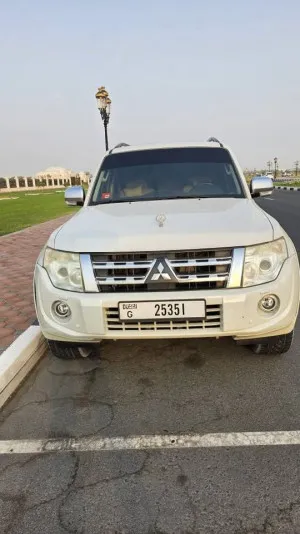 2014 Mitsubishi Pajero GLS