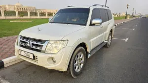 2014 Mitsubishi Pajero GLS