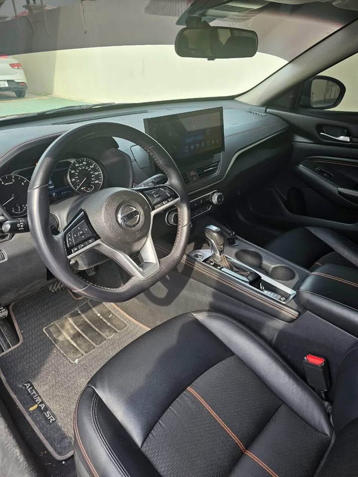 2021 Nissan Altima SR