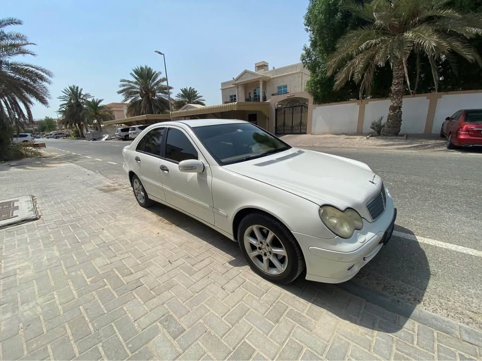 2007 مرسيدس-بنز آلفئة - C C200