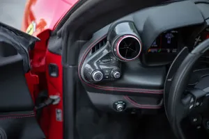 2023 فيراري اف 8  سبايدر