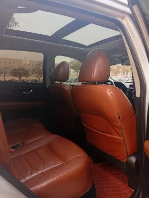 2018 نيسان اكس تريل SL